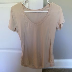 Balance athletica Venture Tee in Sandstone